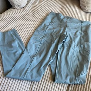 Lululemon Leggings 25” with side pockets